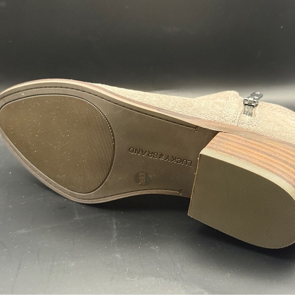 Lucky Brand Women's Gray Suede Fhuna Ankle Boots Slip on Zipper - Picture 6 of 7